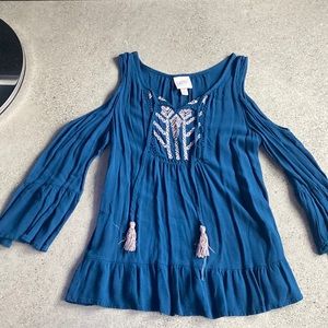 Knox Rose Blue and Pink Long Sleeve Shirt with shoulder cut outs! Size Small